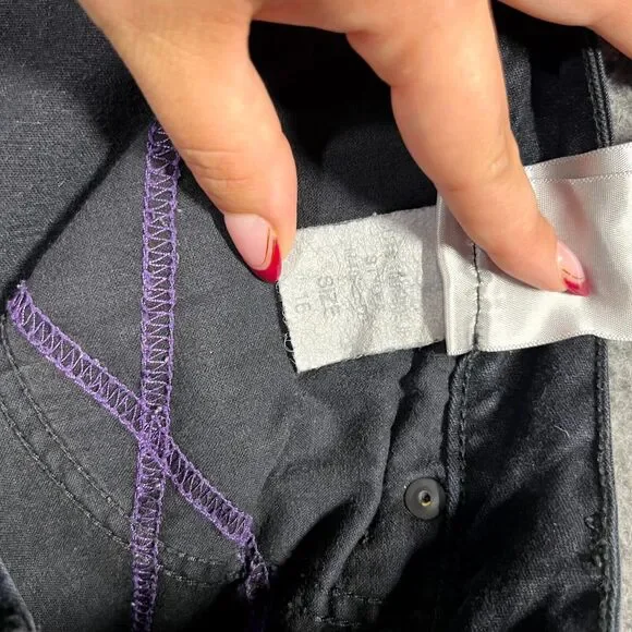 NYDJ Billie Mini Bootcut Jeans Size 16 Black Mid Rise Stretch Lift Tuck Mom Prep - Picture 5 of 10